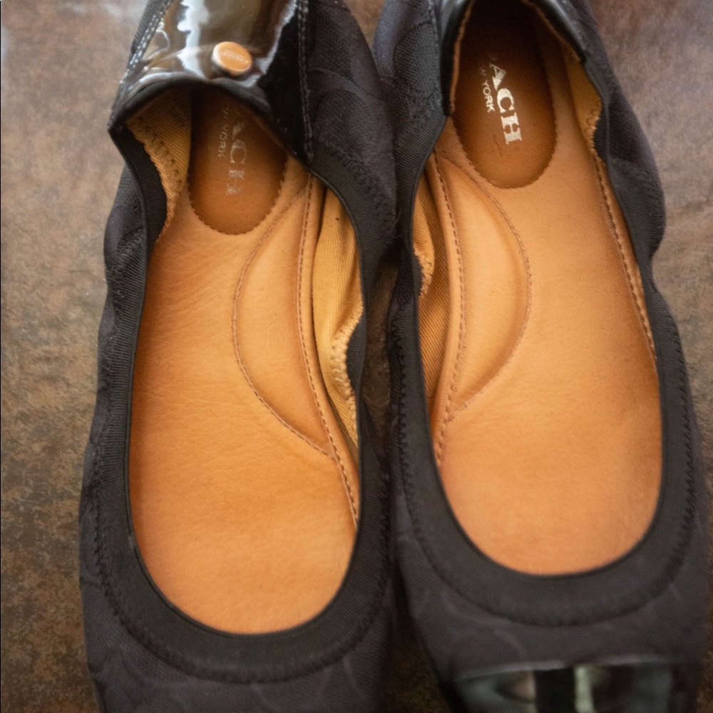 Coach flats